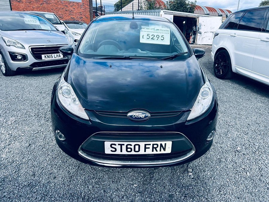 2010 Ford Fiesta photo 3