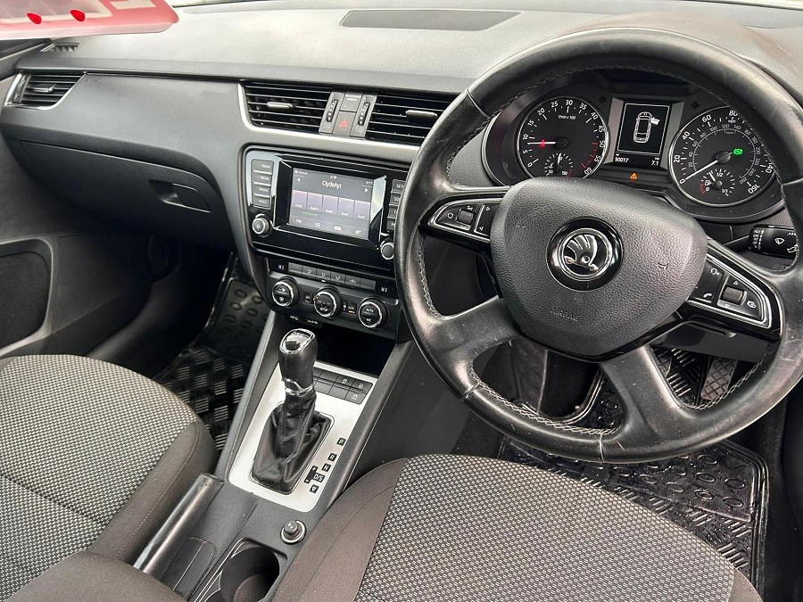 2015 Skoda Octavia photo 10