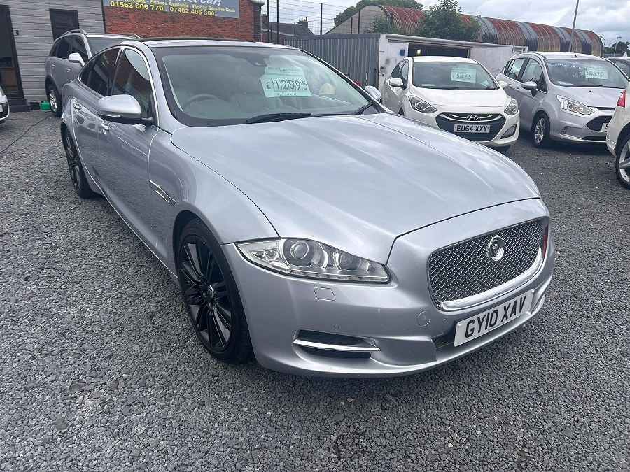 2010 Jaguar XJ photo 1