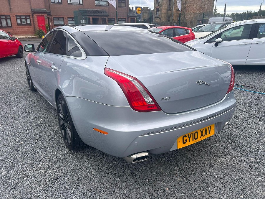 2010 Jaguar XJ photo 4