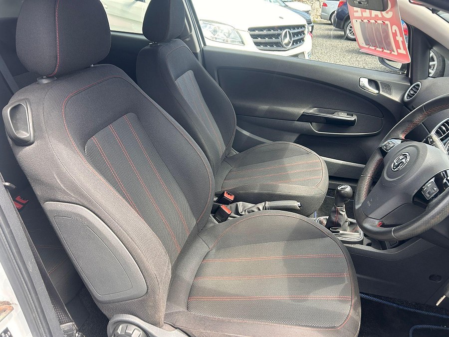 2013 Vauxhall Corsa photo 10