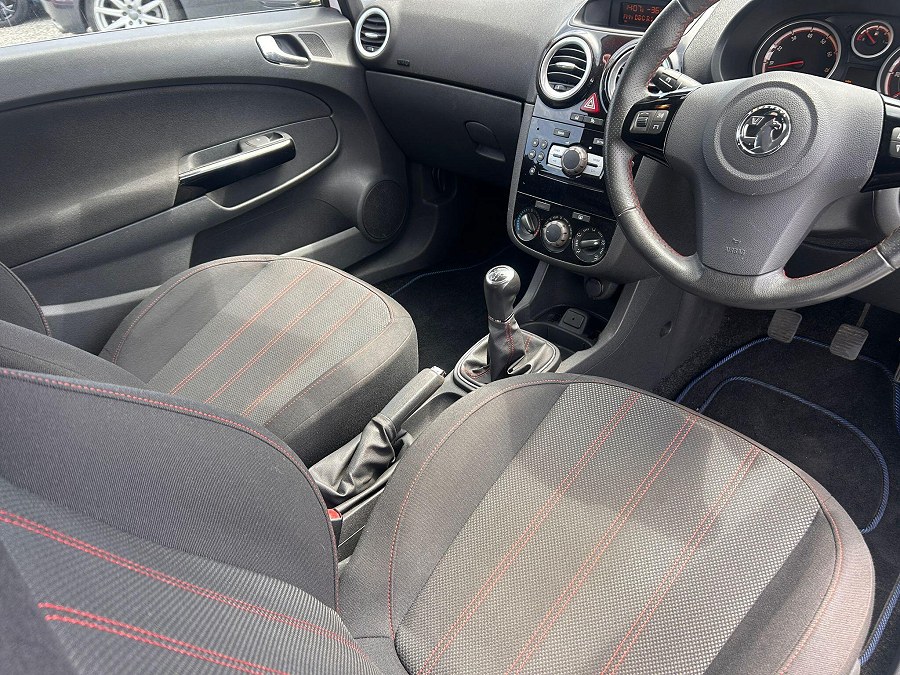 2013 Vauxhall Corsa photo 9