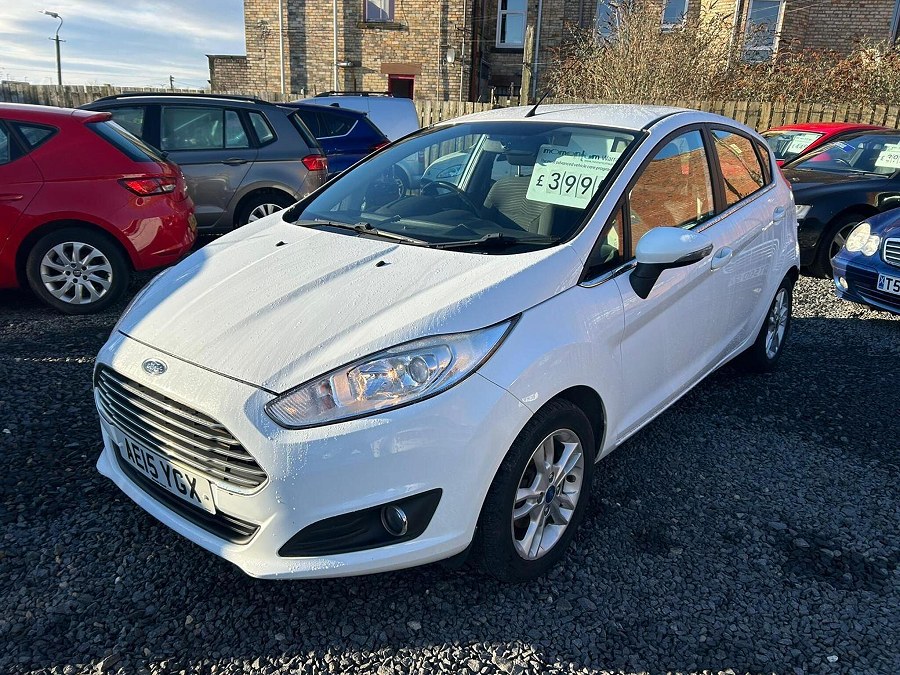 2015 Ford Fiesta photo 3