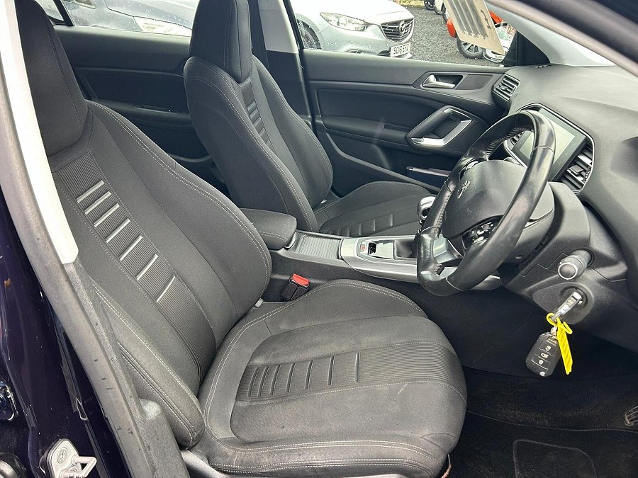 2014 Peugeot 308 photo 10