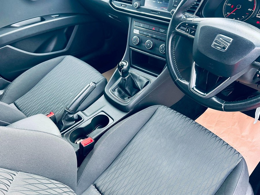 2014 SEAT Leon photo 14