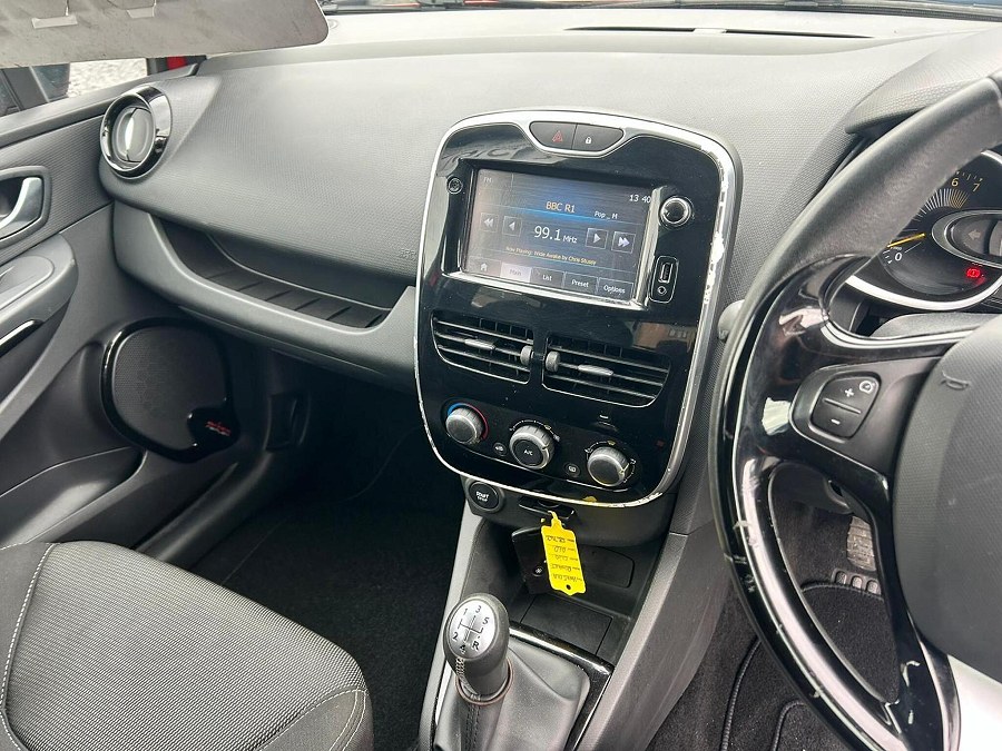 2015 Renault Clio photo 9