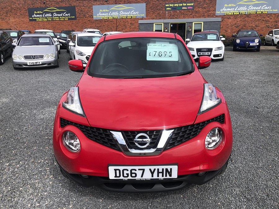 2017 Nissan Juke photo 2