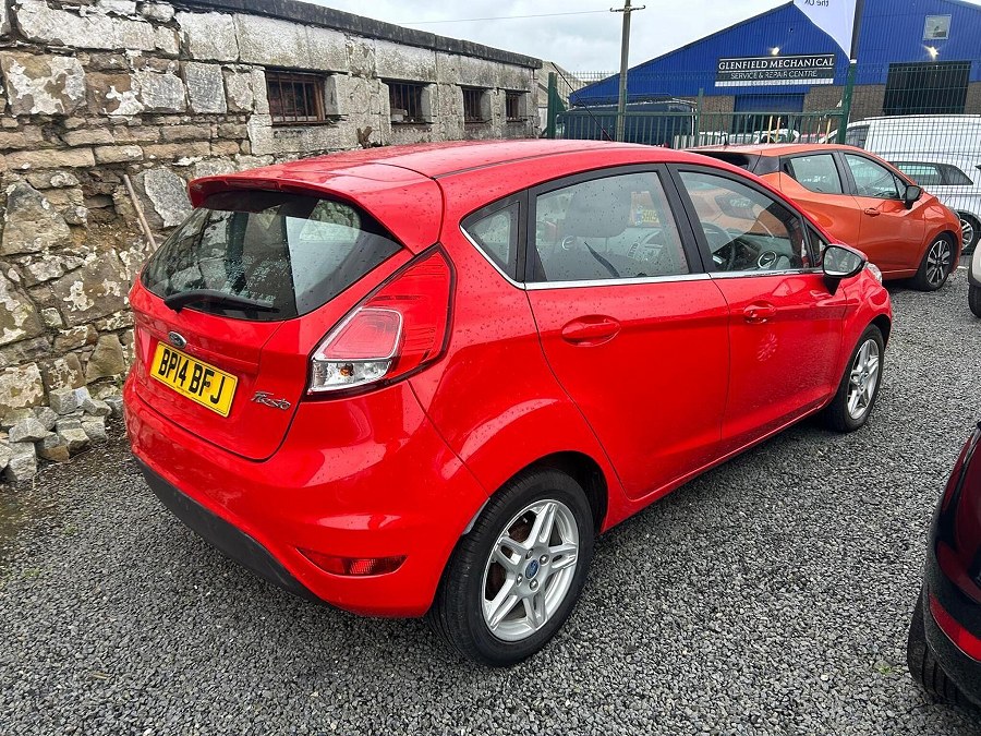 2014 Ford Fiesta photo 6