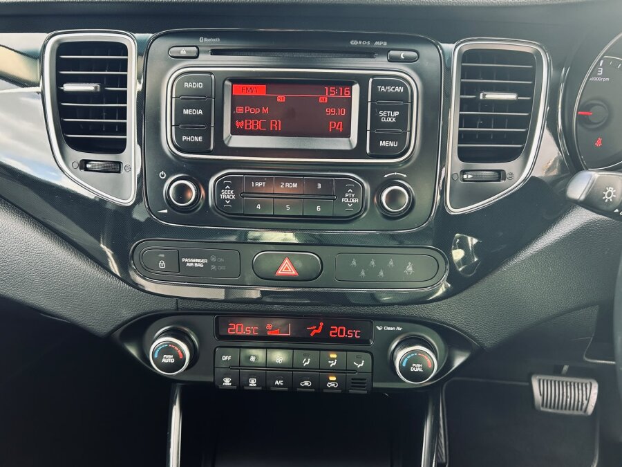 2016 Kia Carens photo 13