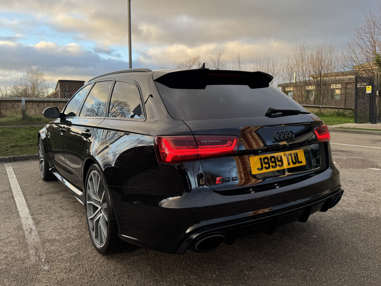 2017 Audi RS6 Avant image 6