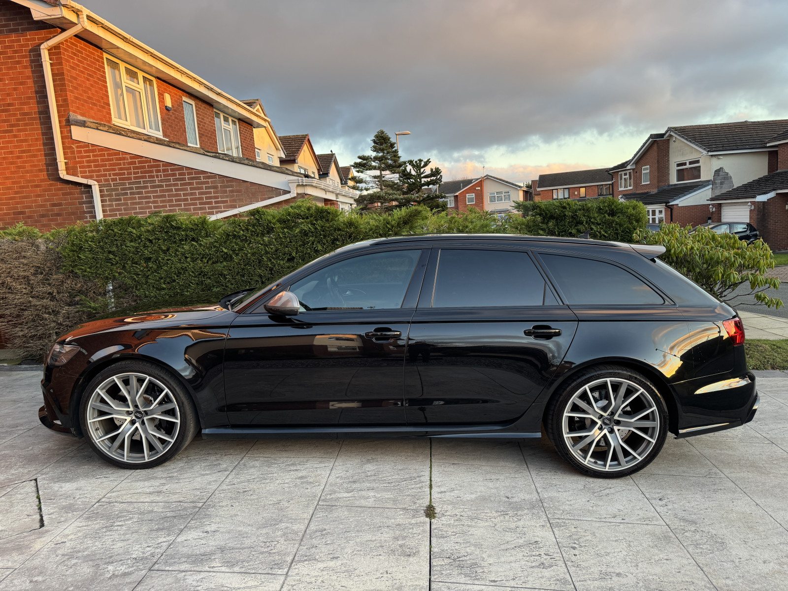 2017 Audi RS6 Avant image 20
