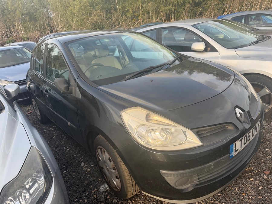 2006 Renault Clio photo 3