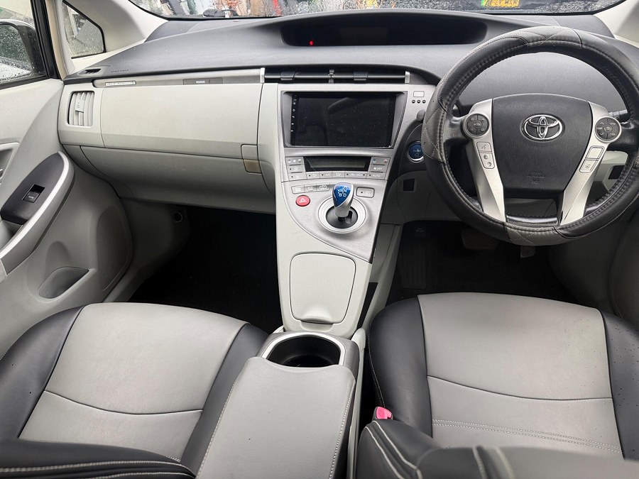 2019 Toyota Prius photo 11
