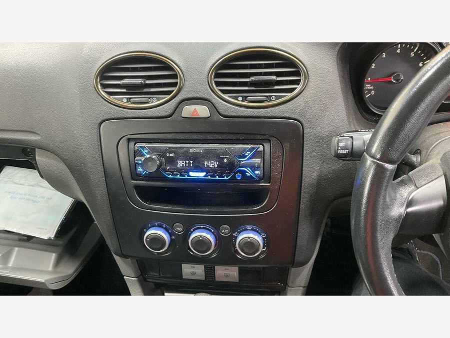 2009 Ford Focus photo 13
