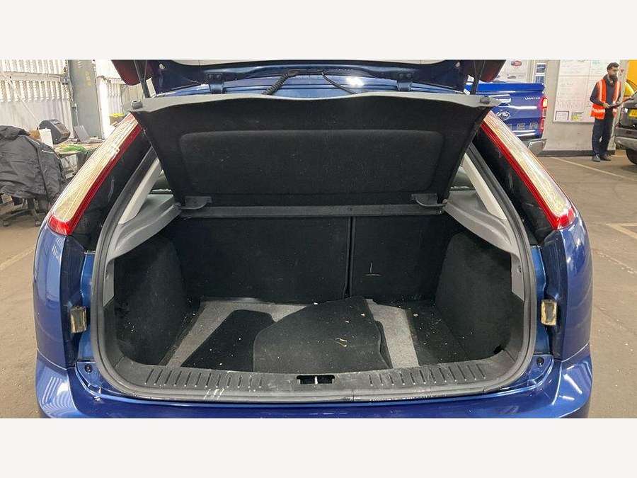 2009 Ford Focus photo 9