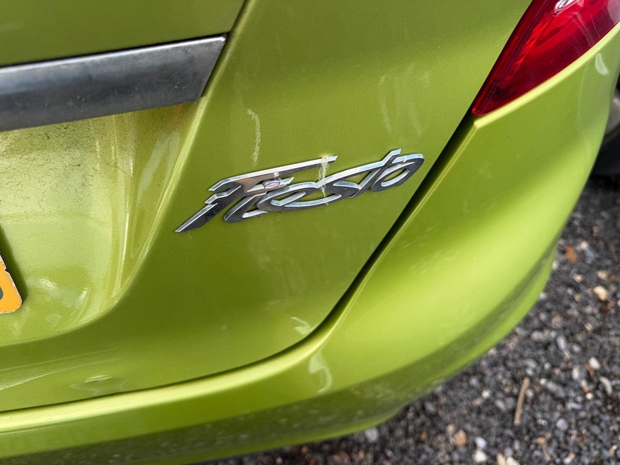 2009 Ford Fiesta photo 9