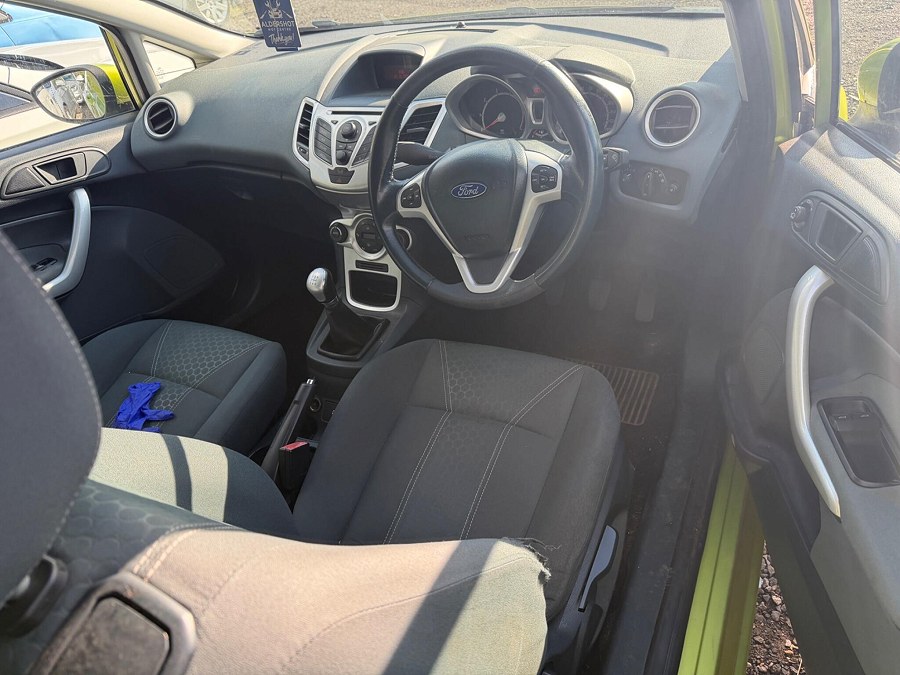 2009 Ford Fiesta photo 12