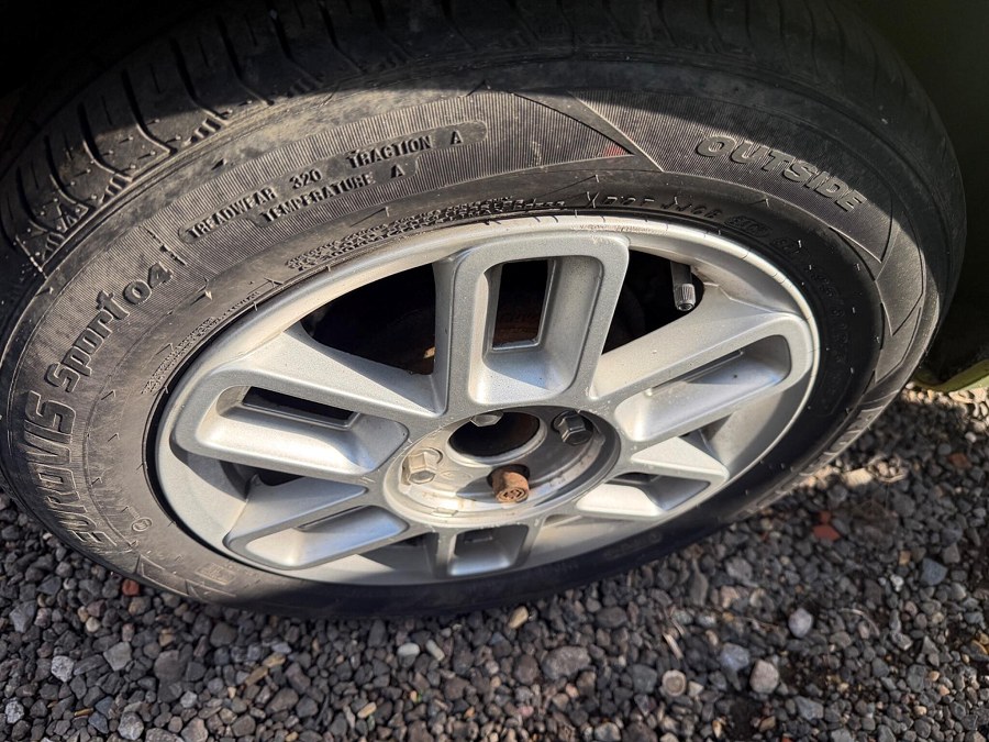 2009 Ford Fiesta photo 11
