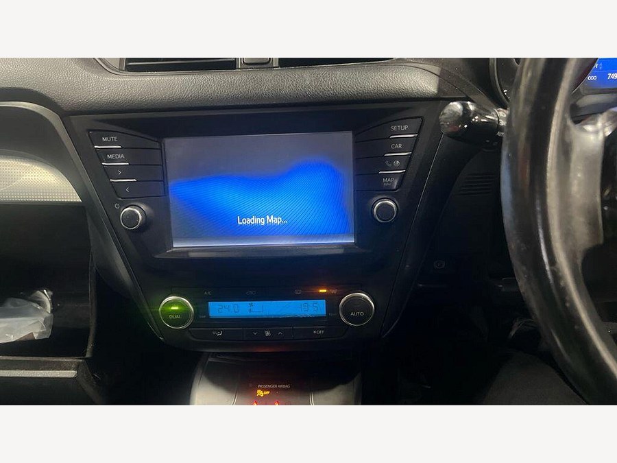 2016 Toyota Avensis photo 10