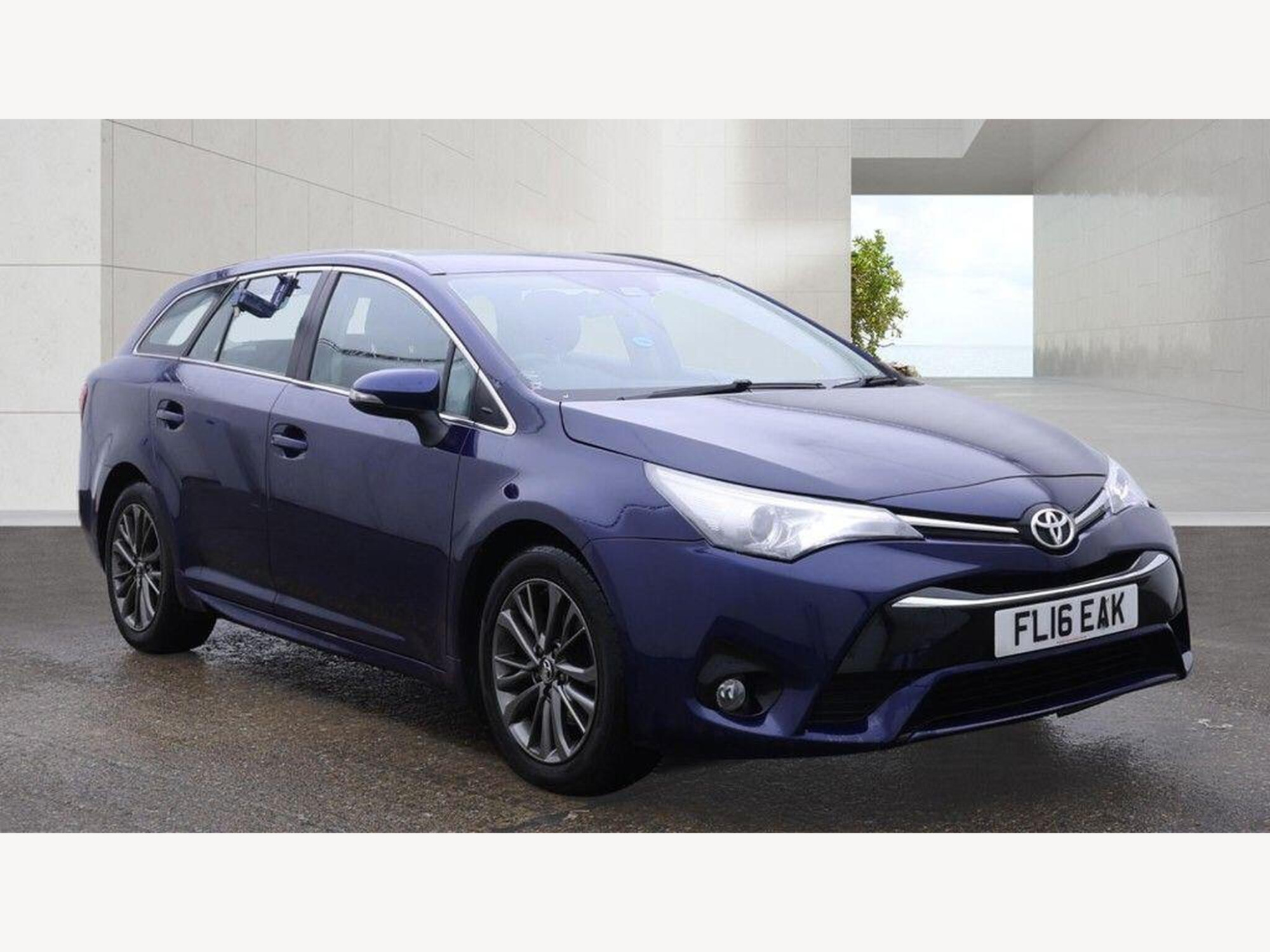 2016 Toyota Avensis 1.6 D-4D Business Edition Touring Sports Euro 6 (s/s) 5dr for sale at AMB Cars