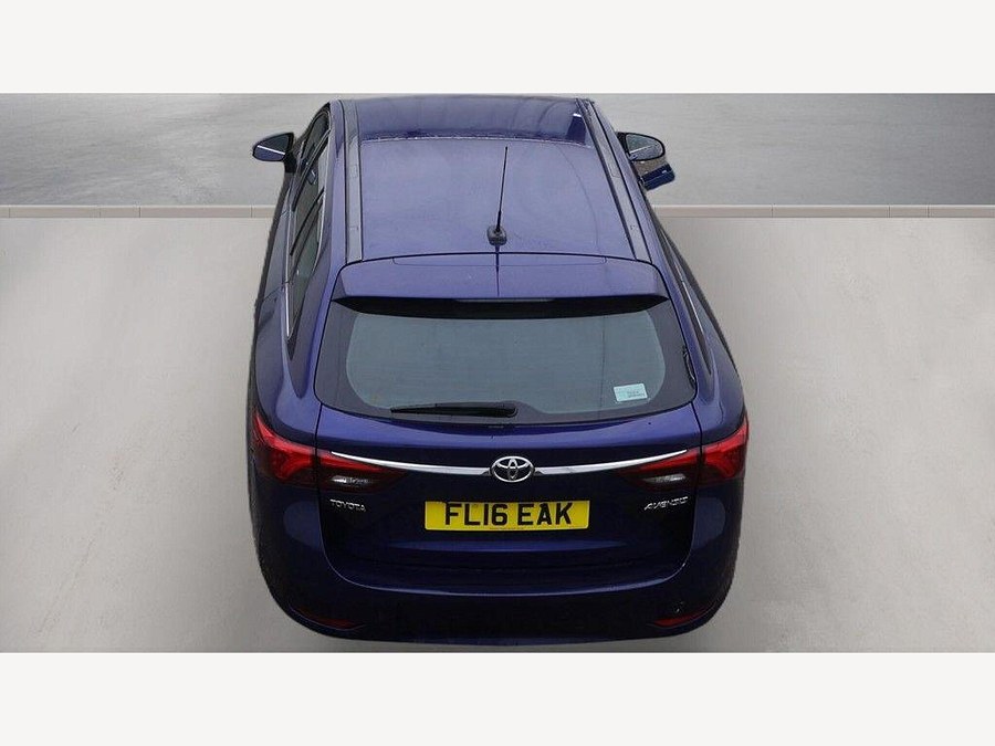 2016 Toyota Avensis photo 12