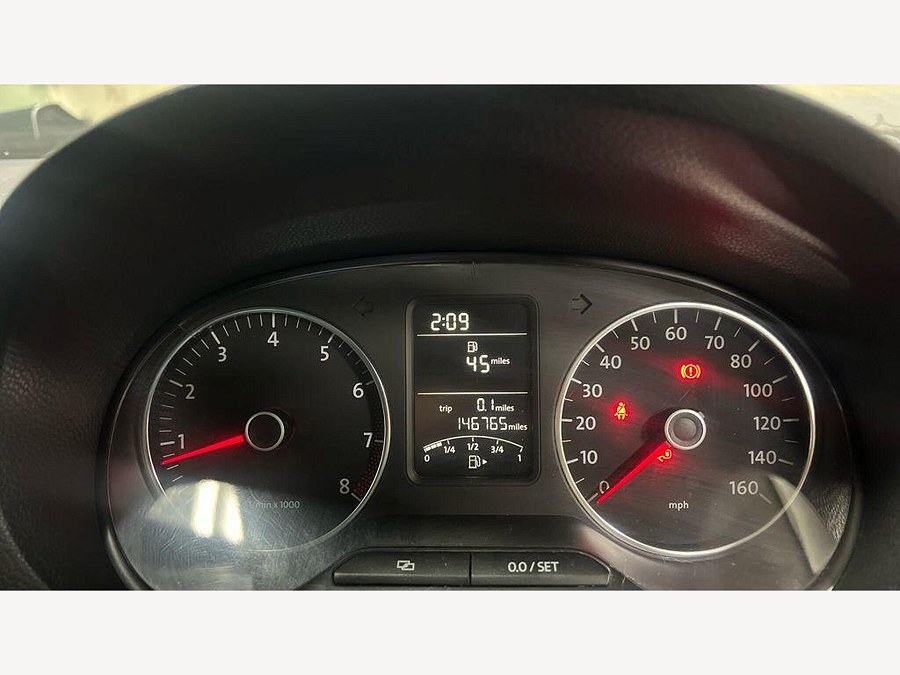 2010 Volkswagen Polo photo 3