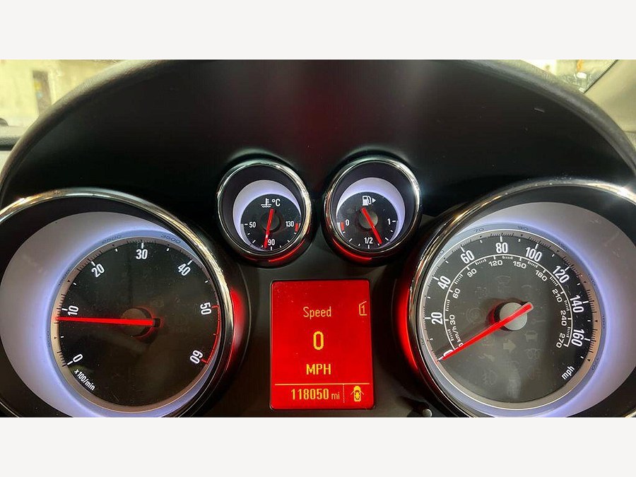 2012 Vauxhall Astra photo 4