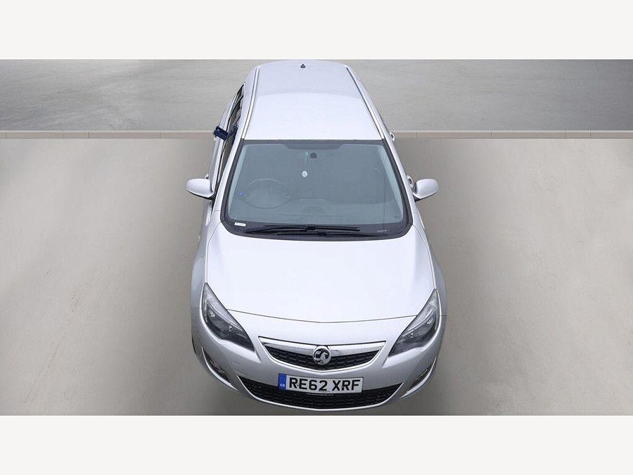 2012 Vauxhall Astra photo 11