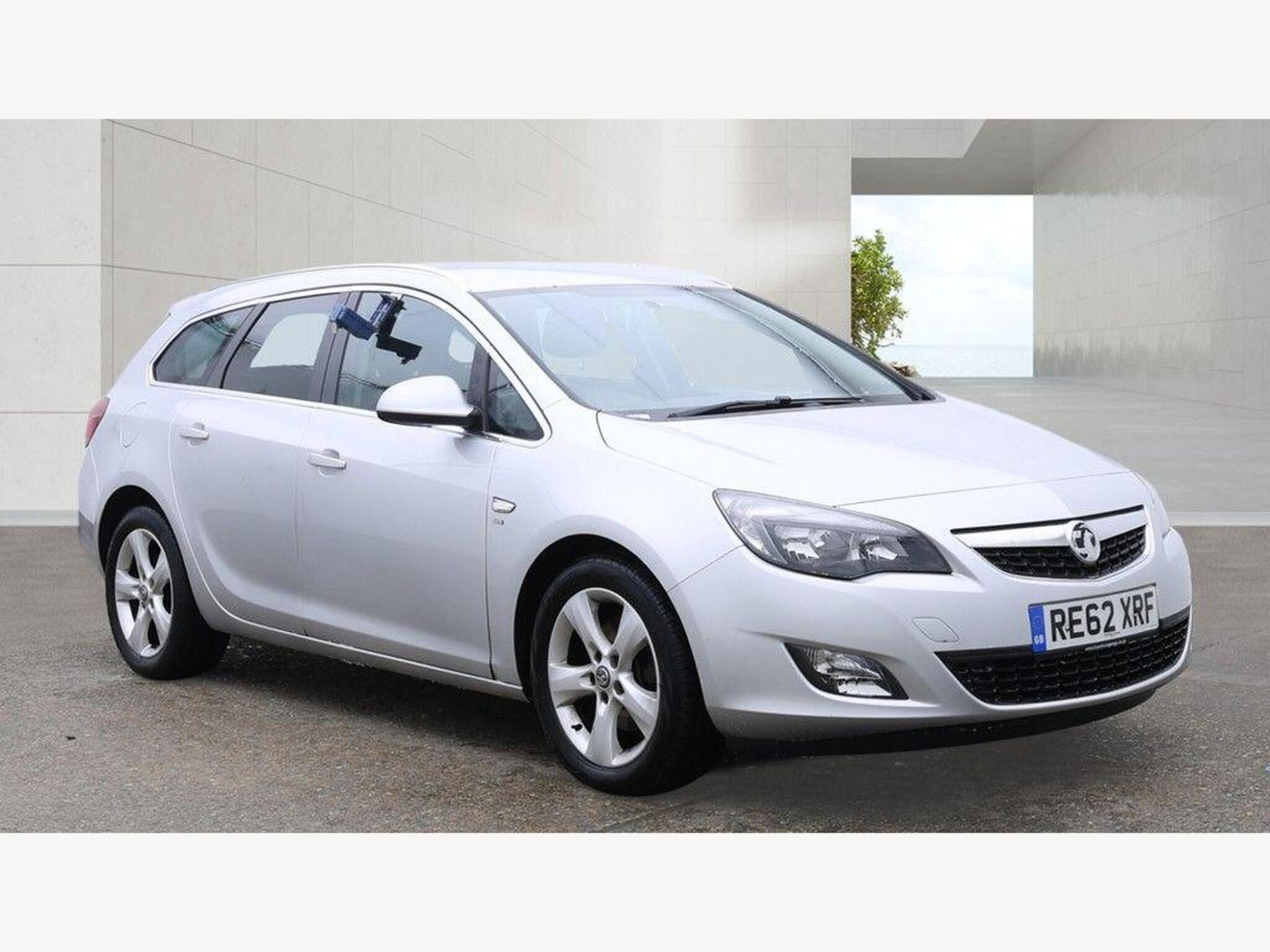 2012 Vauxhall Astra 1.7 CDTi SRi Sports Tourer Euro 5 5dr for sale at AMB Cars