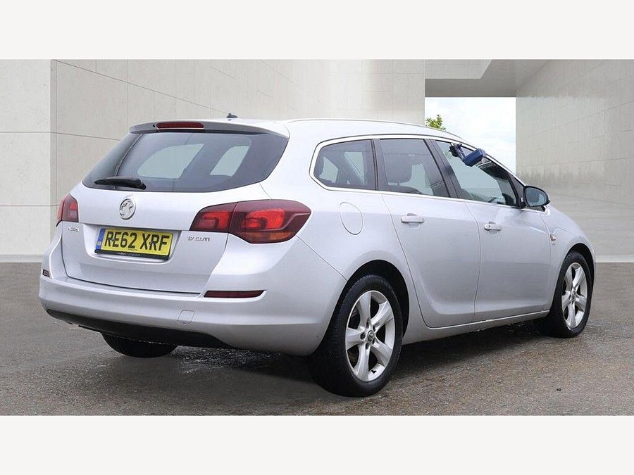 2012 Vauxhall Astra photo 7