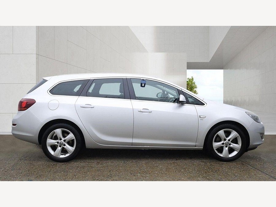 2012 Vauxhall Astra photo 9
