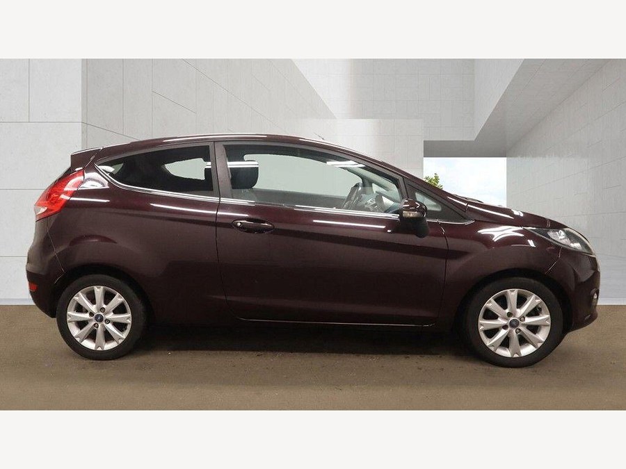 2009 Ford Fiesta photo 5