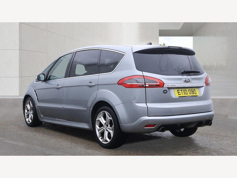 2010 Ford S-Max photo 3