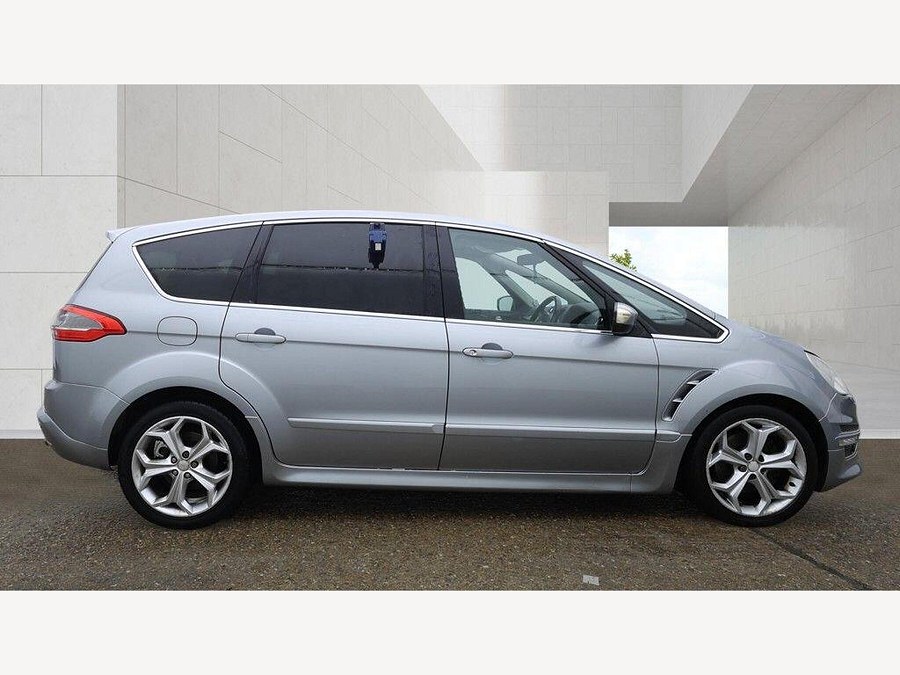 2010 Ford S-Max photo 5