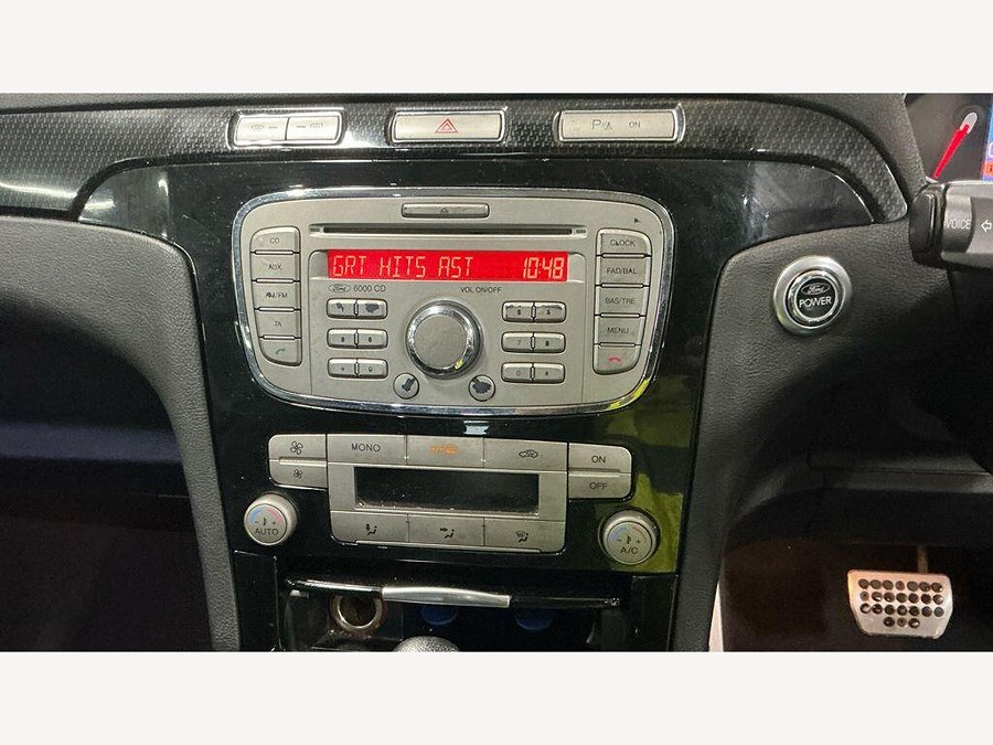 2010 Ford S-Max photo 13