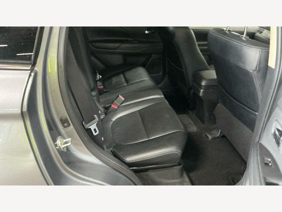 2015 Mitsubishi Outlander photo 9
