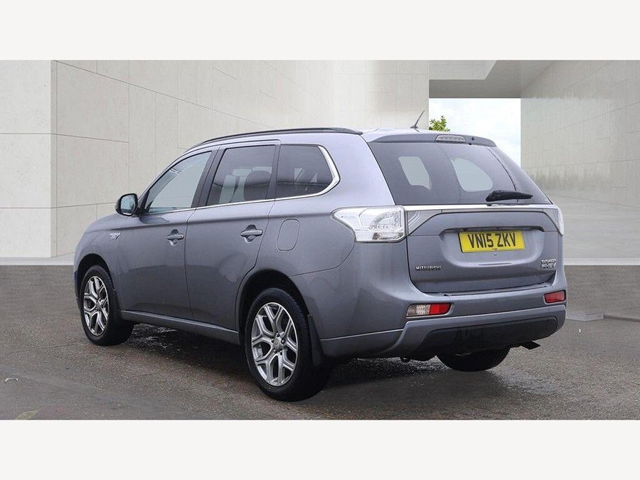 Mitsubishi Outlander photo 2