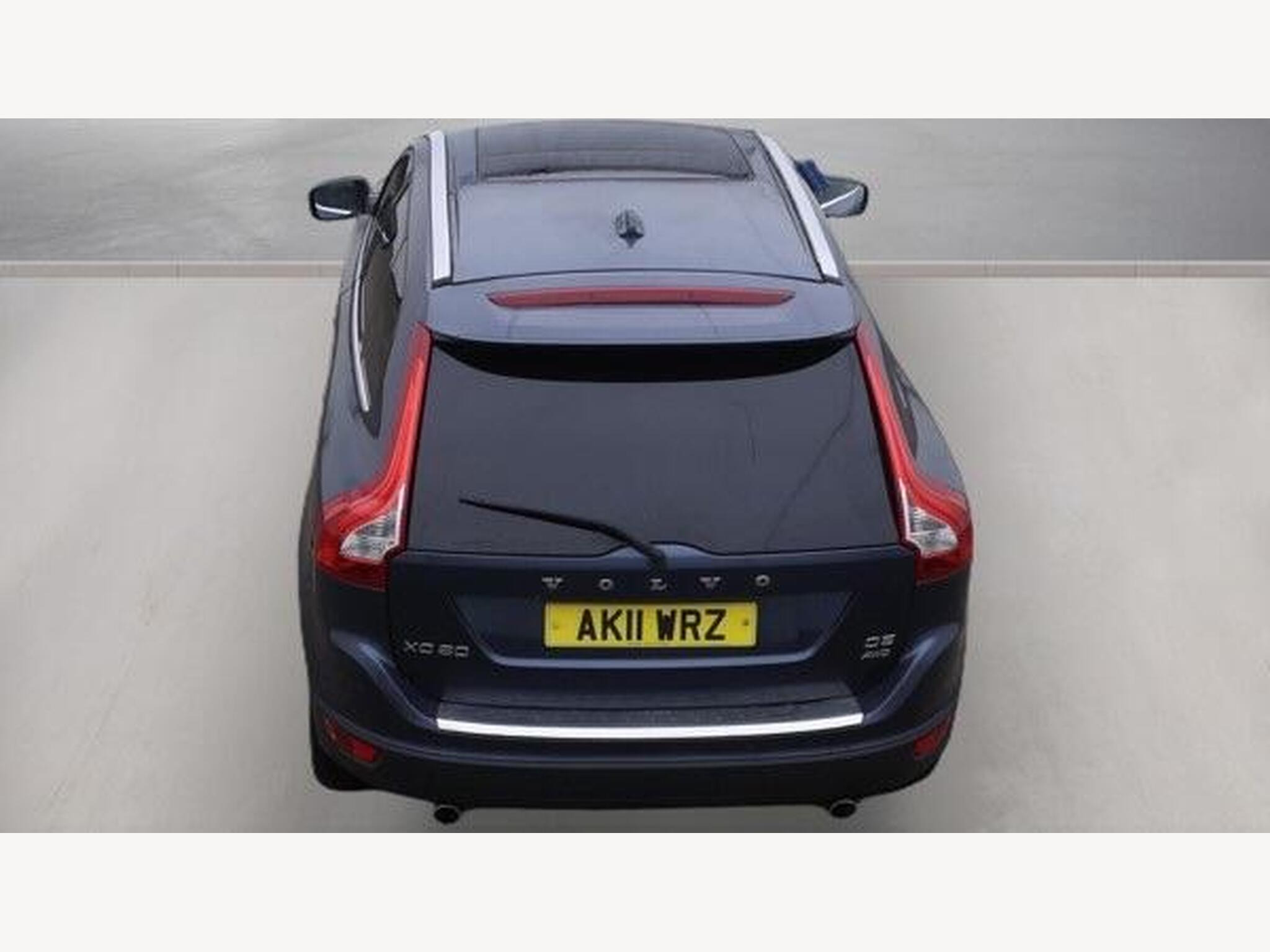 Volvo XC60 photo 2