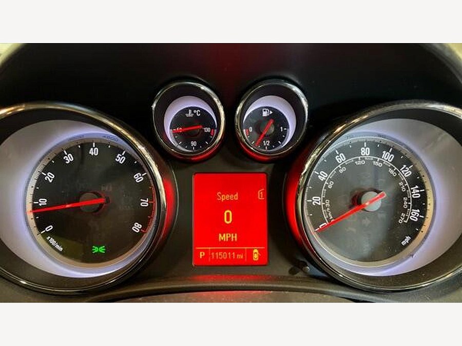 2012 Vauxhall Astra photo 11