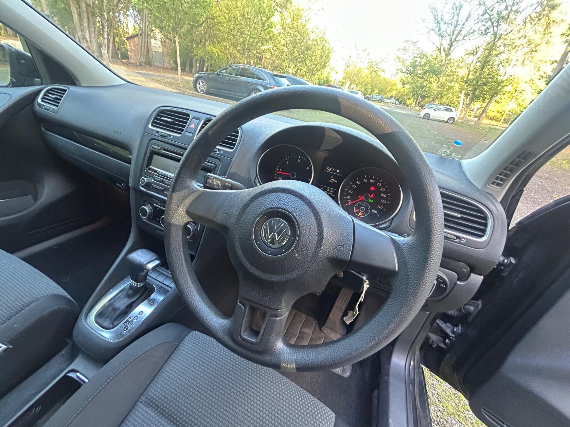 Volkswagen Golf photo 2