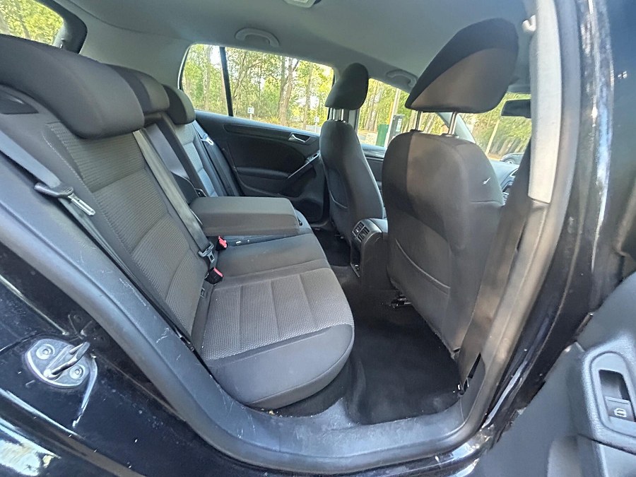 2009 Volkswagen Golf photo 8