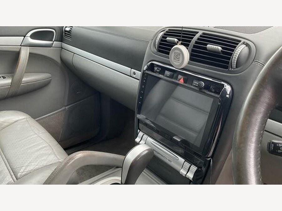 2007 Porsche Cayenne photo 8
