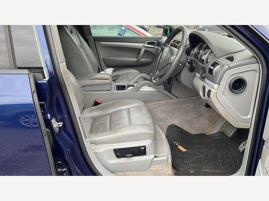 2007 Porsche Cayenne photo 6