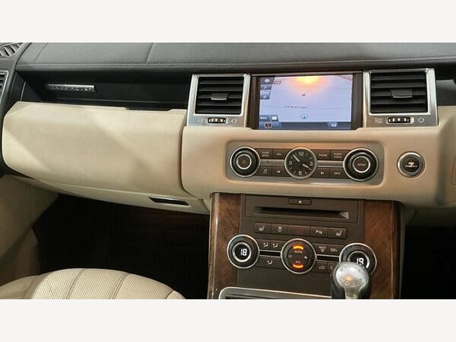 2011 Land Rover Range Rover Sport photo 8