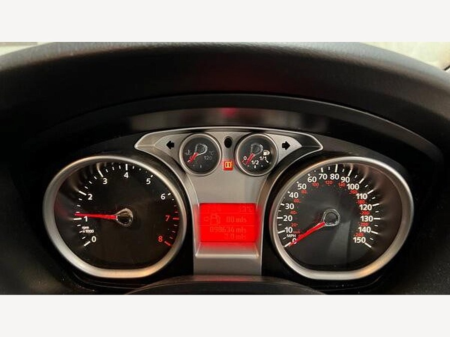 2009 Ford Focus photo 11