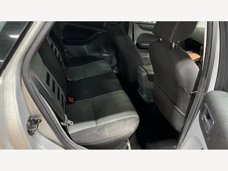 2009 Ford Focus photo 9