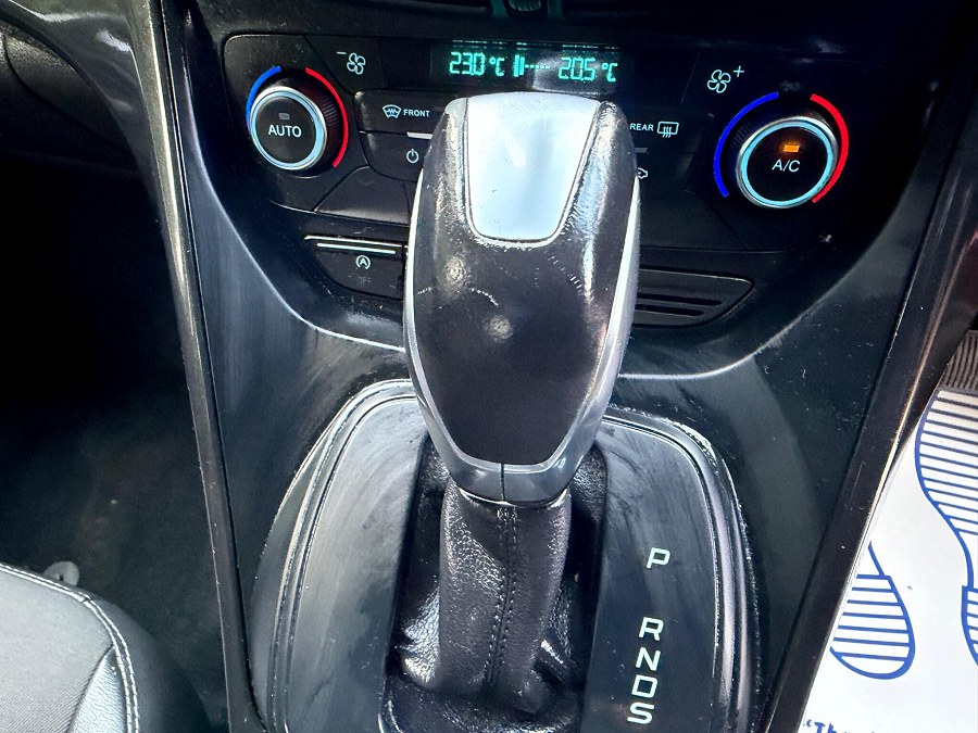 2018 Ford Kuga photo 14