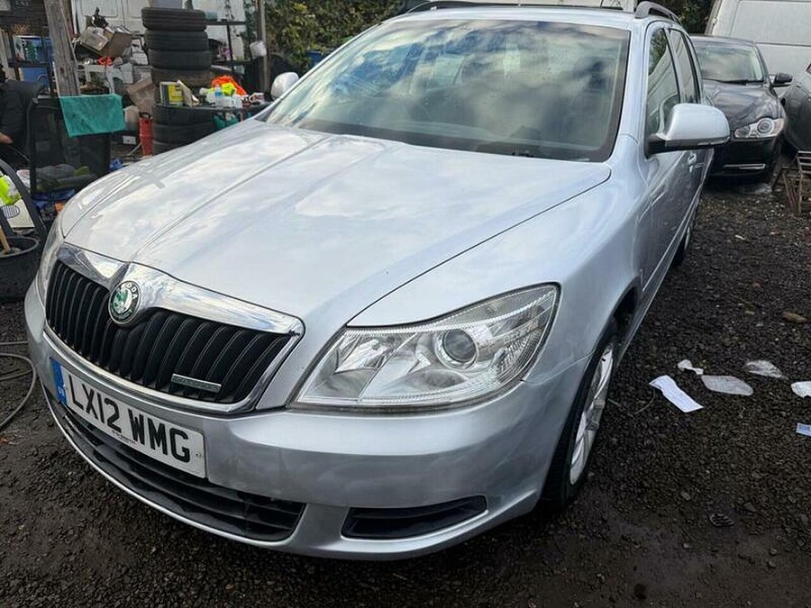 Skoda Octavia photo 2