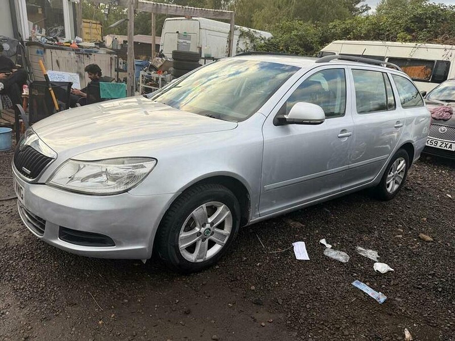 2012 Skoda Octavia photo 3