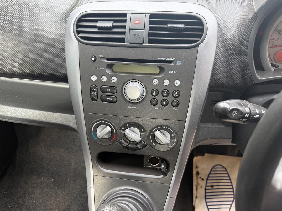 2013 Vauxhall Agila photo 13